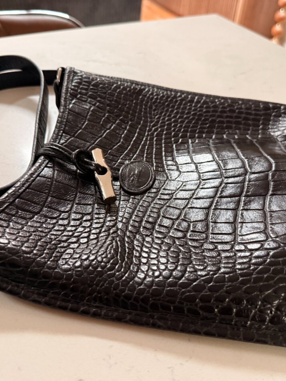 Like New | Sleek Longchamp Roseau Embossed Leather Crossbody | Made In France - Picture 9 of 13